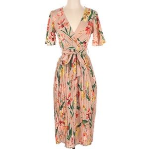 PrettyLittleThing Pink Pleated Floral Midi Dress - Size 0 (US)
